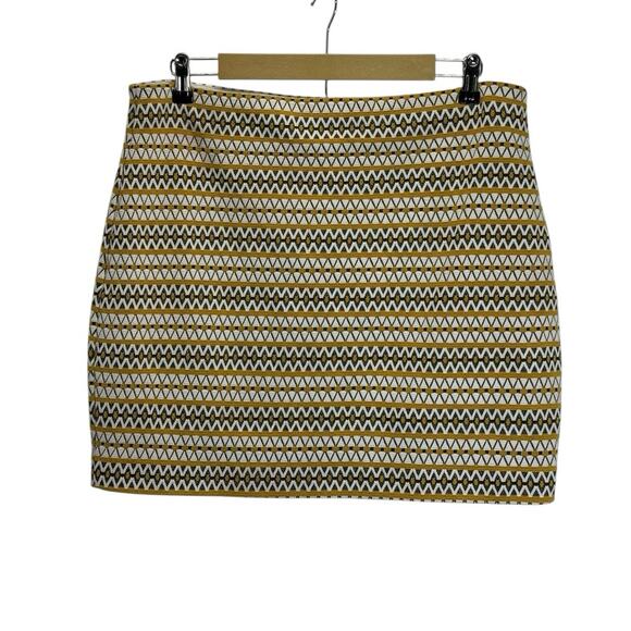 Express Aztec Print Mini Skirt Sz L Gold Black White Stretch Bodycon Tribal Vibe - Picture 1 of 8